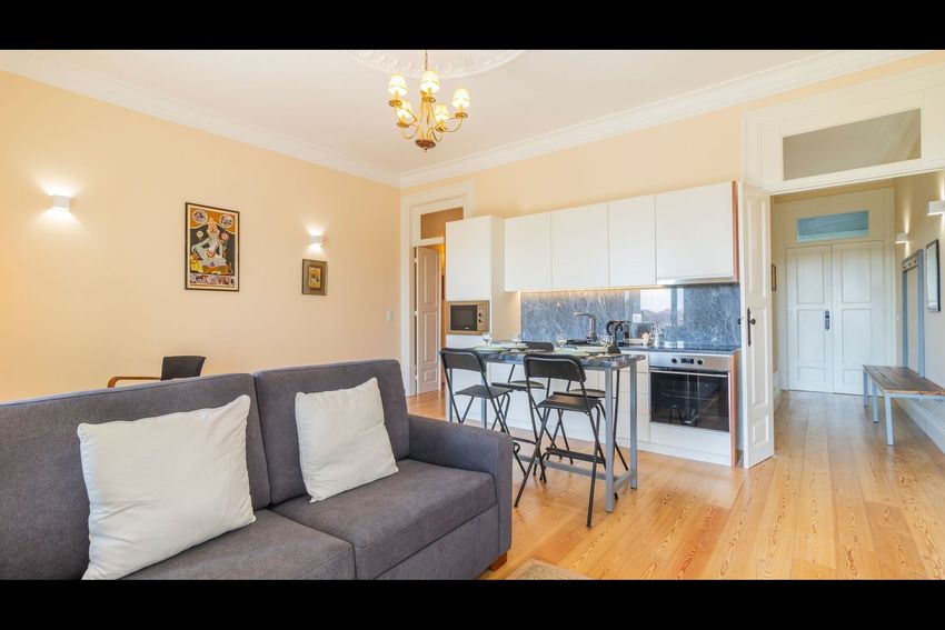 Imagem Sala de estar de apartamento t1 em Rua de Álvares Cabral