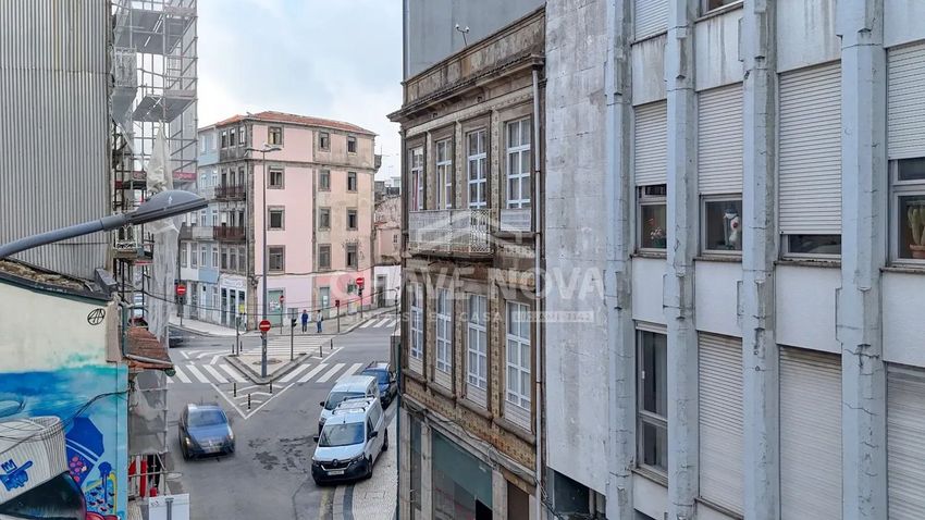 Imagem Vistas de prédio residencial em Rua de Cedofeita