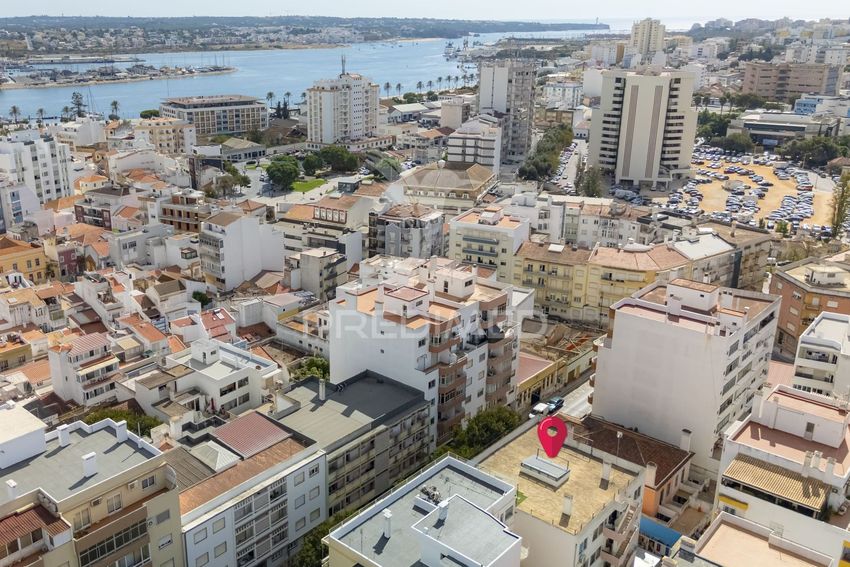 Imagem de apartamento t3 em Rua Mouzinho de Albuquerque