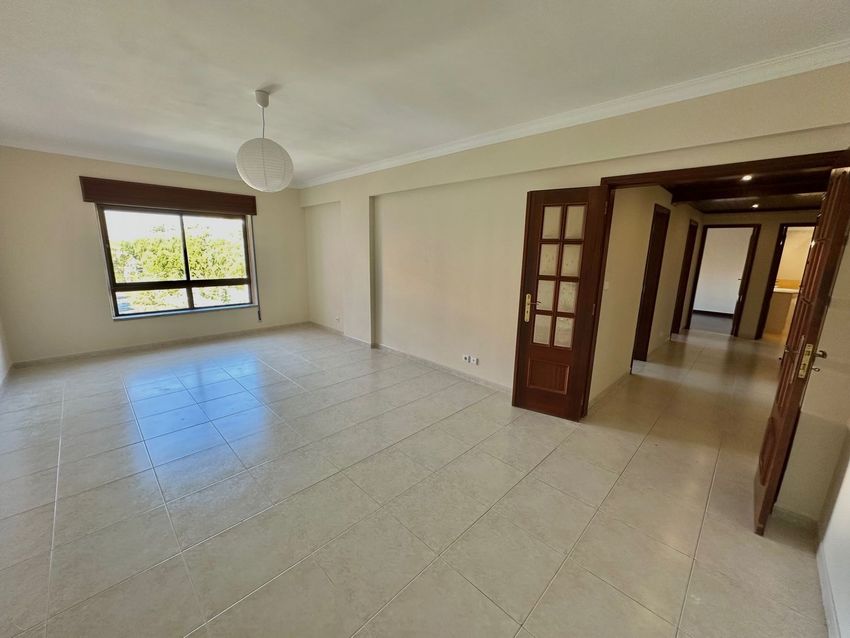 Imagem Sala de estar de apartamento t2 em Avenida do Brasil, 93