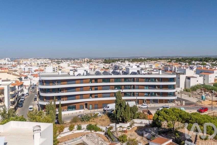 Imagem Fachada de apartamento t1 em Centro - Quarteira Velha