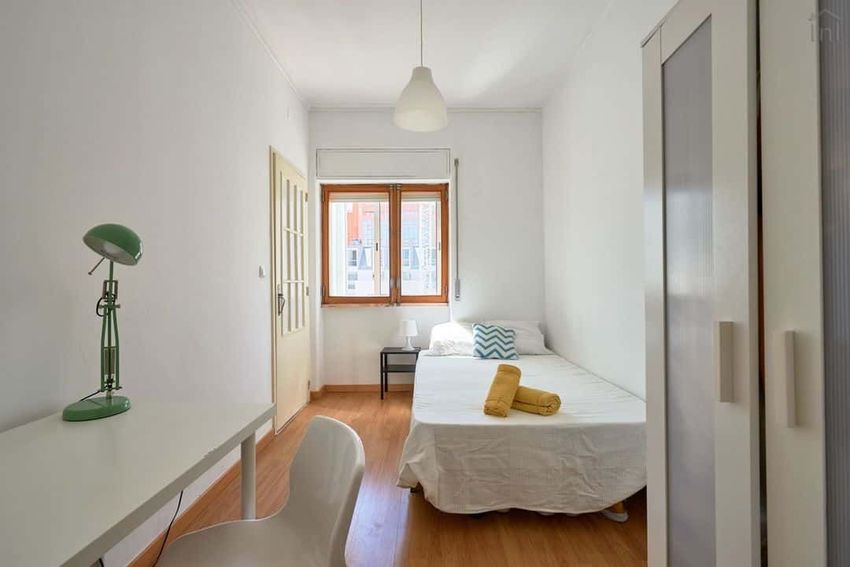 Imagem Quarto de quarto em Avenida Miguel Bombarda, 93