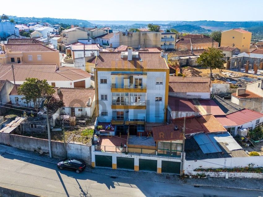 Imagem de apartamento t2 em Rua 25 de Abril