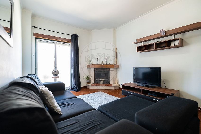 Imagem Sala de estar de apartamento t2 em Rua Ernesto de Melo Antunes