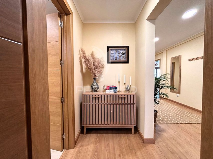 Imagem Corredor de apartamento t3 em Caldas da Rainha (Nossa Senhora do Pópulo)