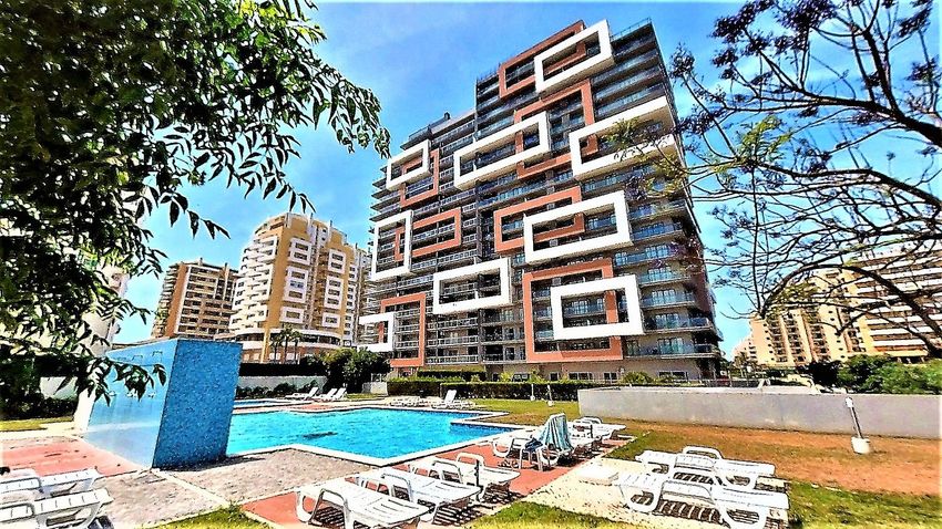 Imagem Piscina de apartamento t1 em Rua do Sol