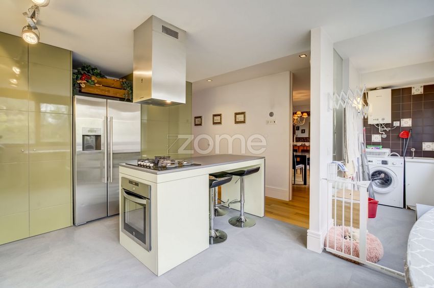 Imagem Cozinha de apartamento t3 em Avenida de Londres, 509