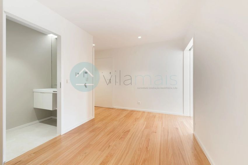 Imagem Divisão de apartamento t3 em Rua de Quires, 1101