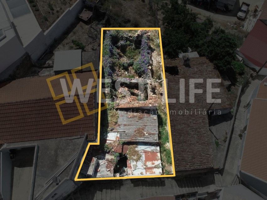 Imagem de armazém em Rua da Ermida, 28