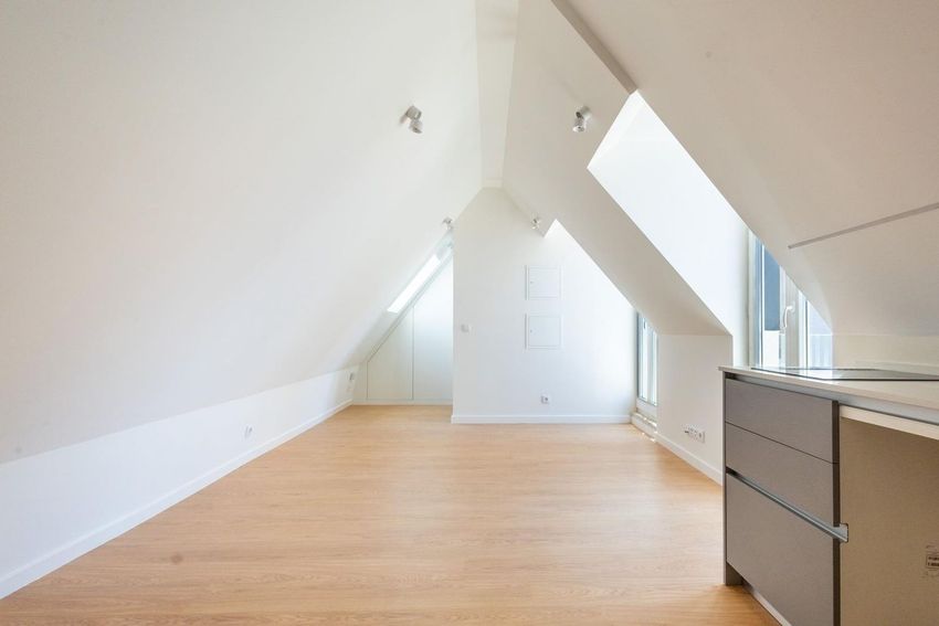 Imagem Divisão de apartamento t0 em Rua Nova do Loureiro, 37