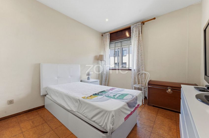 Imagem Quarto de apartamento t3 em Rua Guilherme Felgueiras, 117