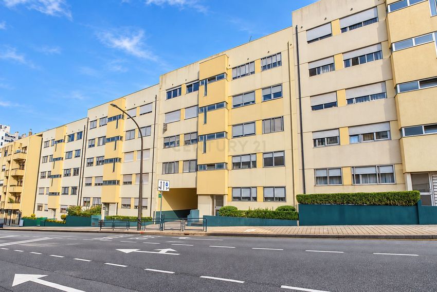 Imagem Vistas de apartamento t2 em Rua da Constituição, 2188