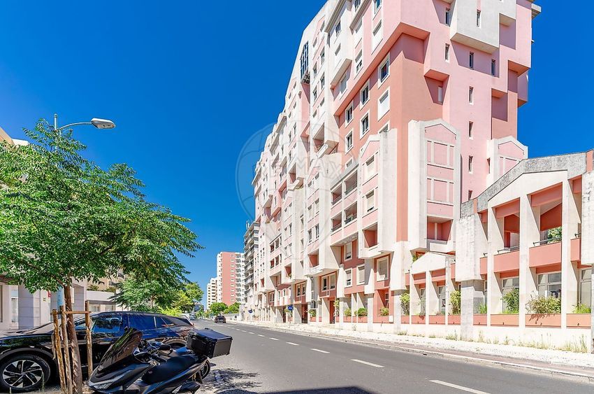 Imagem Vistas de apartamento t3 em Rua Fernando Namora