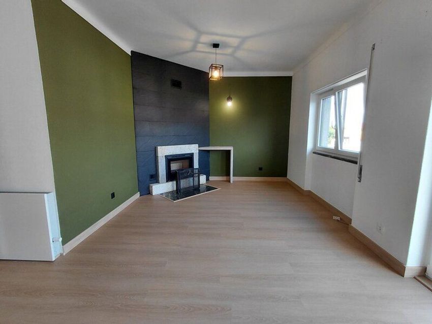 Imagem Sala de estar de apartamento t3 em Rua Júlio César Machado