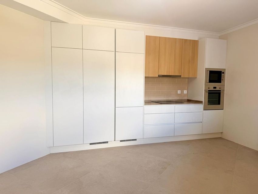 Imagem Quarto de apartamento t3 em Rua Luís de Camões