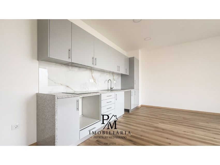 Imagem Cozinha de apartamento t2 em Mozelos