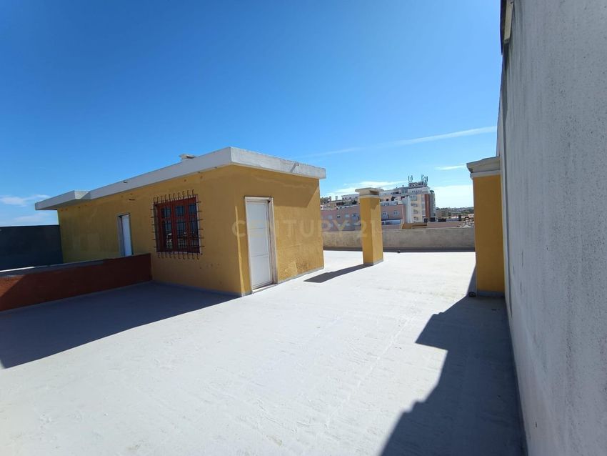 Зображення Фасад, квартира t1, Rua Doutor Manuel Pacheco Nobre, 105
