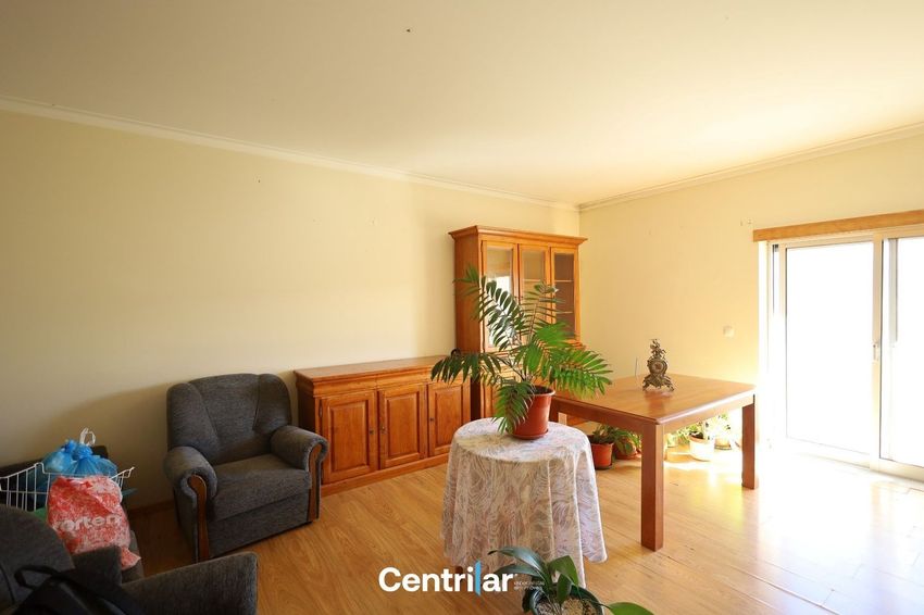 Imagem Sala de estar de apartamento t2 em Mangualde