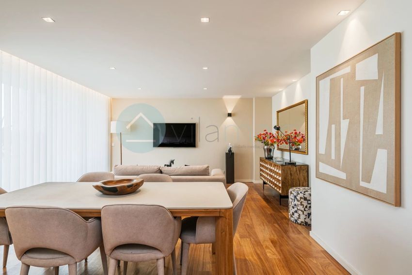 Imagem Sala de estar de apartamento t3 em Rua de Quires, 1101