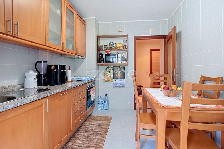 Imagem Cozinha de apartamento t2 em São João da Madeira