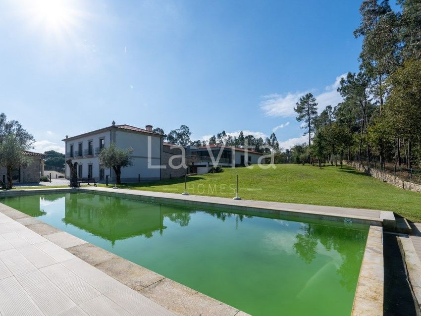Imagem Piscina de  moradia independente em Seara
