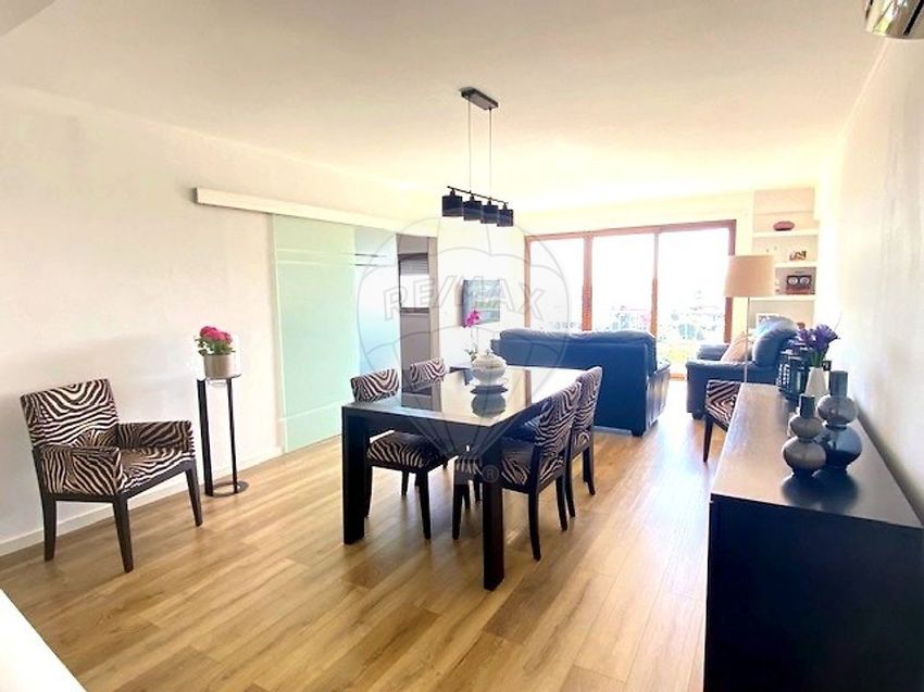 Imagem Sala de estar de apartamento t2 em Abrunheira -  Albarraque