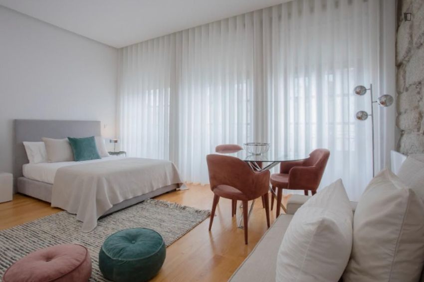 Imagem Sala de estar de apartamento t0 em Rua do Almada