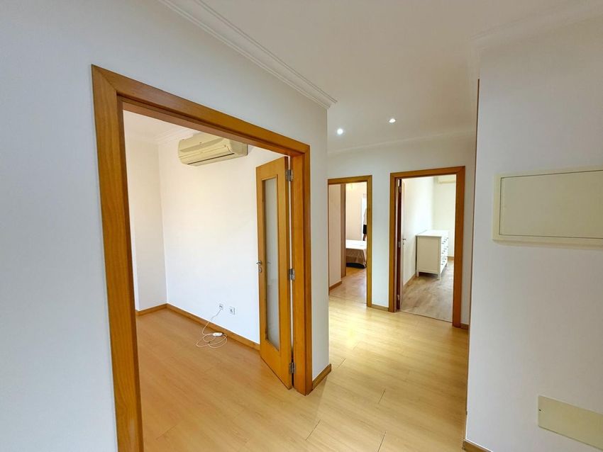 Imagem Corredor de apartamento t2 em Rua Egas Moniz, 147