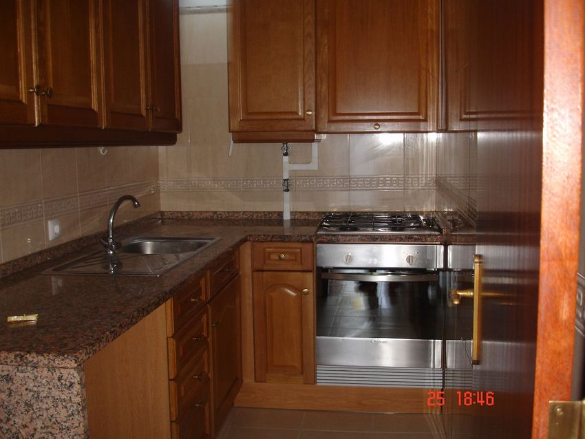 Imagem Cozinha de apartamento t2 em Rua de São Félix, 15