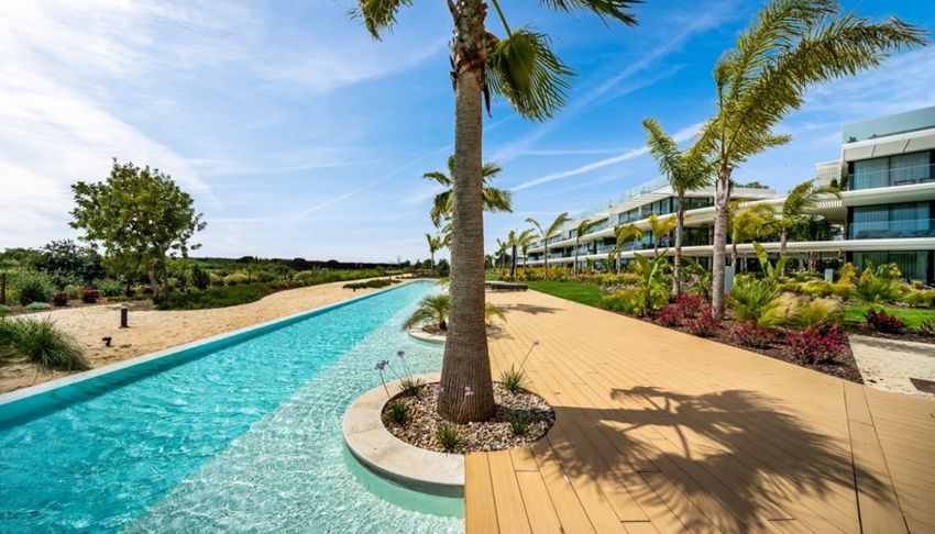 Imagem Piscina de apartamento t2 em Canais do Golfe - Sector 5