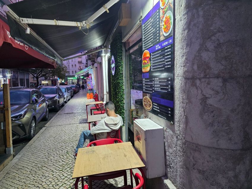 Imagem de espaço comercial ou armazém em Rua Carvalho Araújo