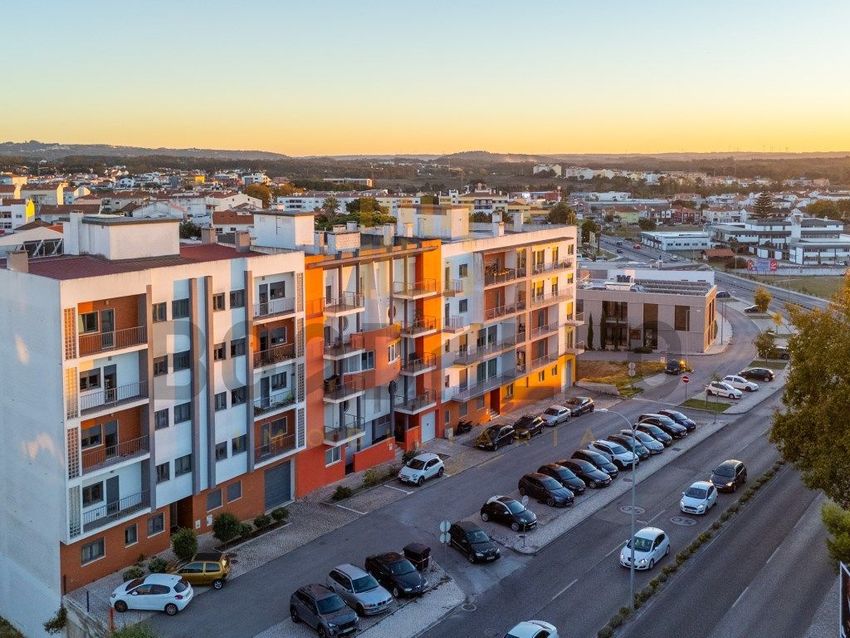 Imagem Vistas de apartamento t3 em Avenida Engenheiro Luís Paiva e Sousa