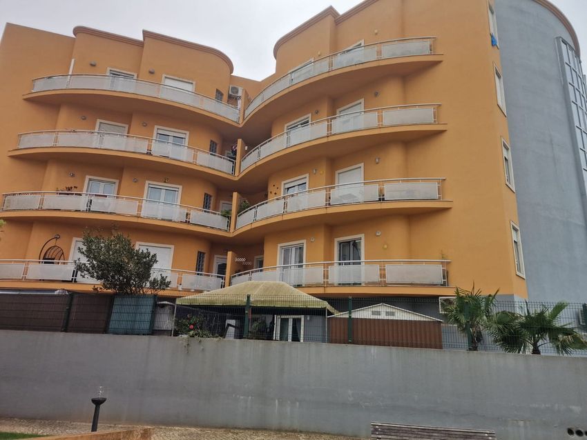 Imagem Fachada de apartamento t3 em Rua Diogo Afonso