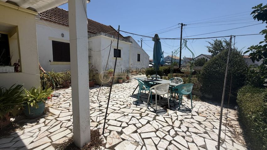 Imagem Terraço de  moradia independente em Rua das Hortas