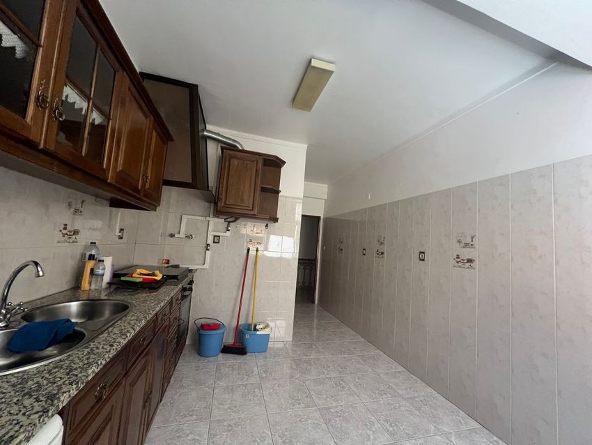 Imagem Cozinha de apartamento t3 em Rua 1º de Maio
