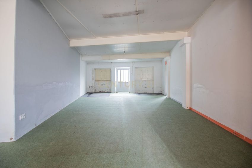 Imagem Divisão de espaço comercial em Rua do Palácio, 4
