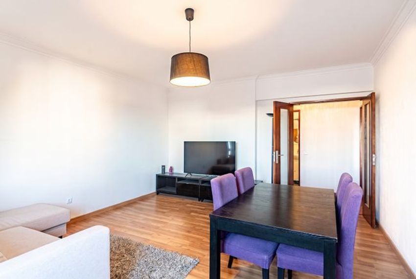 Imagem Sala de estar de apartamento t3 em Praceta Alfredo Keil