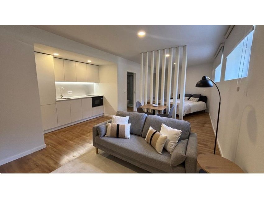 Imagem Sala de estar de apartamento t0 em Bairro do Liceu - 5 Bicas