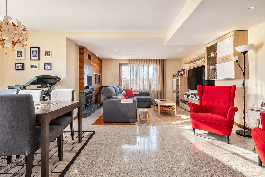 Imagem Sala de estar de apartamento t3 em Ribeirão