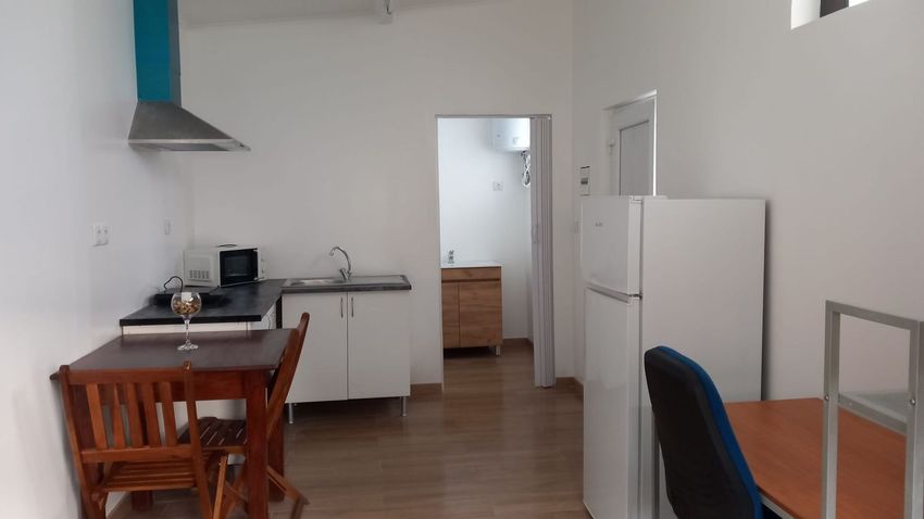 Imagem Cozinha de apartamento t0 em Rua Remolha, 44