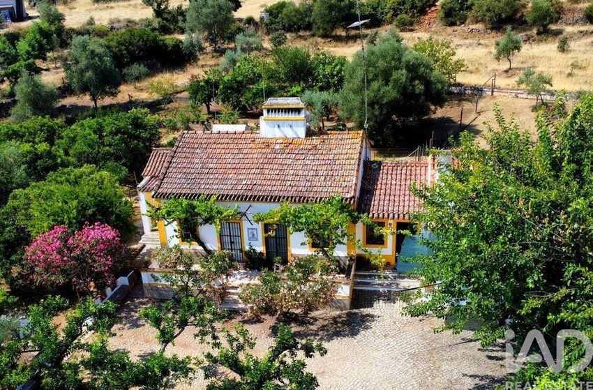 Imagem Fachada de  quinta em Assunção - Ajuda - Salvador - Santo Ildefonso