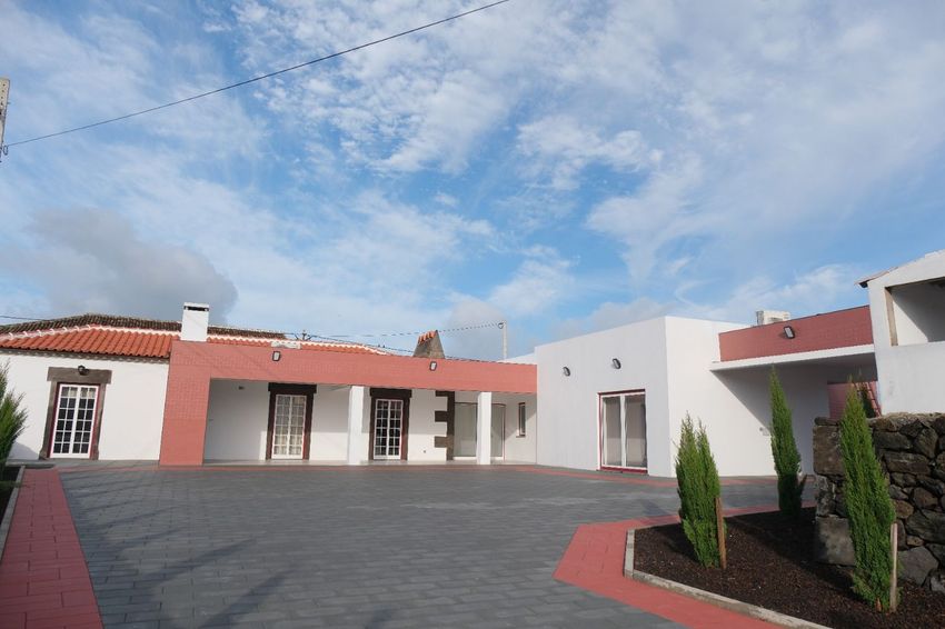 Imagem Fachada de  moradia independente em Moradia T3 com Suite, 1
