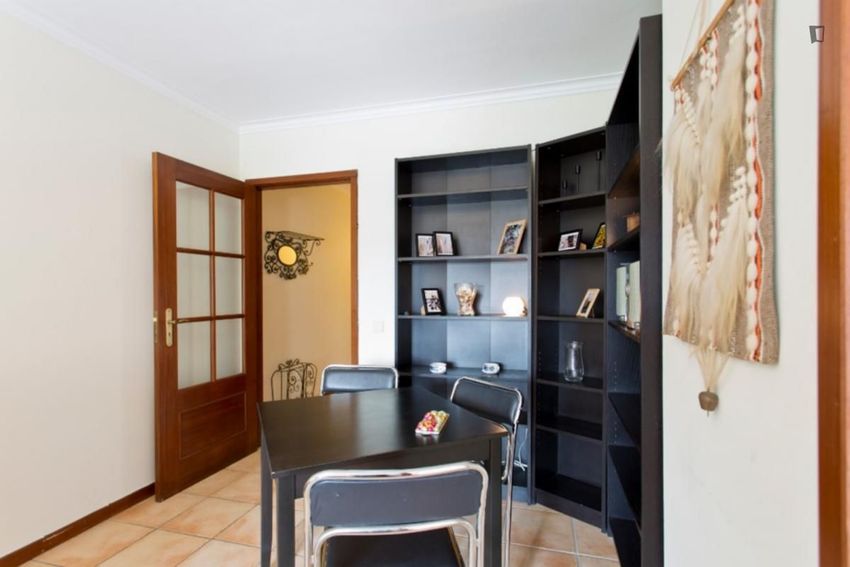 Imagem Sala de estar de apartamento t1 em Rua dos Mártires da Liberdade