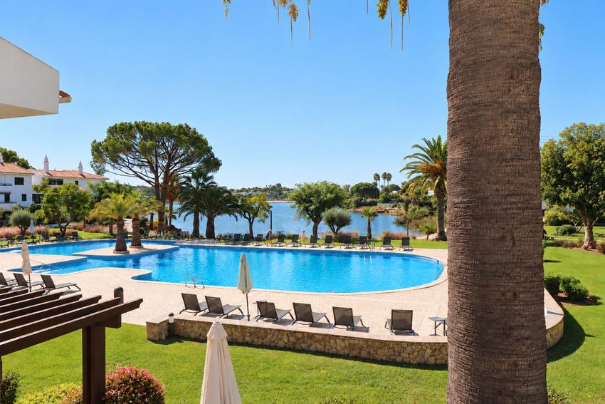 Зображення Басейн, дуплекс, Quinta do Lago - Pinheiros Altos