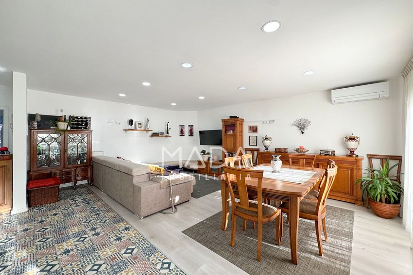 Imagem Sala de jantar de apartamento t3 em Rua Doutor José Vilaça
