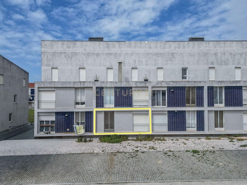 Imagem Vistas de apartamento t2 em Rua São Pedro, 10