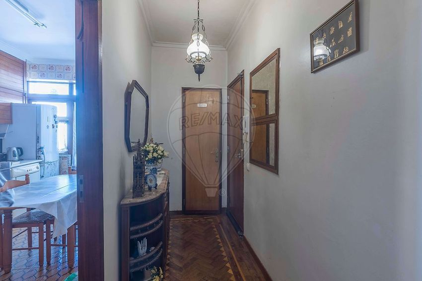 Imagem Corredor de apartamento t2 em Rua Bartolomeu Dias