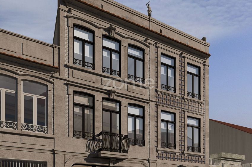 Imagem Fachada de apartamento t4 em Praça do Exército Libertador, 88