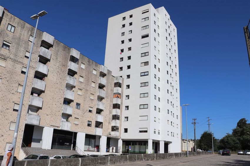 Imagem Vistas de apartamento t2 em Centro