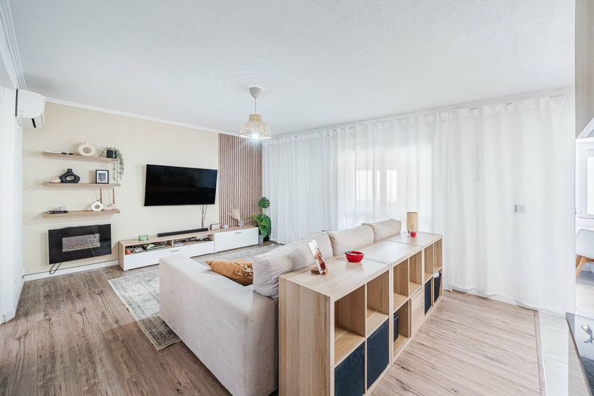 Imagem Sala de estar de apartamento t2 em Rua Sousa Bastos
